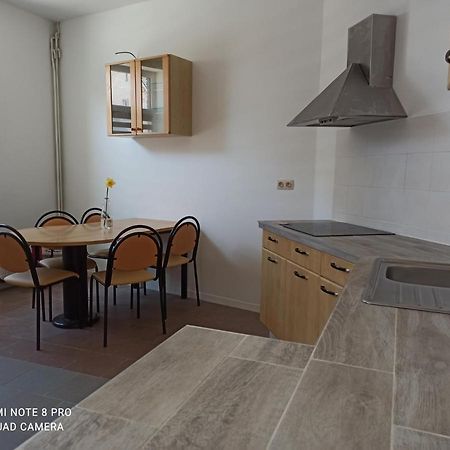 Loft Cosi A Proximite Du Centre Geographique Belge Lägenhet Gembloux Exteriör bild